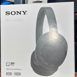 BLACK SONY Headphones /New